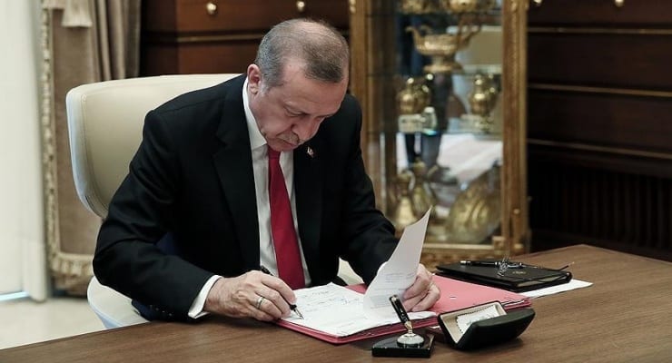 Cumhurbaşkanı Erdoğan'ın imzasını taşıyan Resmi Gazete'de yeni atamalar ve görevden almalar oldu!