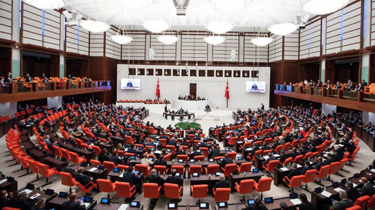 Türkiye Büyük Millet Meclisi 28. Dönem Edirne Milletvekilleri Kim? Yapay Zekaya Sorduk
