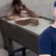 Süt banyosu videosu ile gündeme düşen işçi, videoya tepki gösteren 70 kişiye hakaret dava açtı