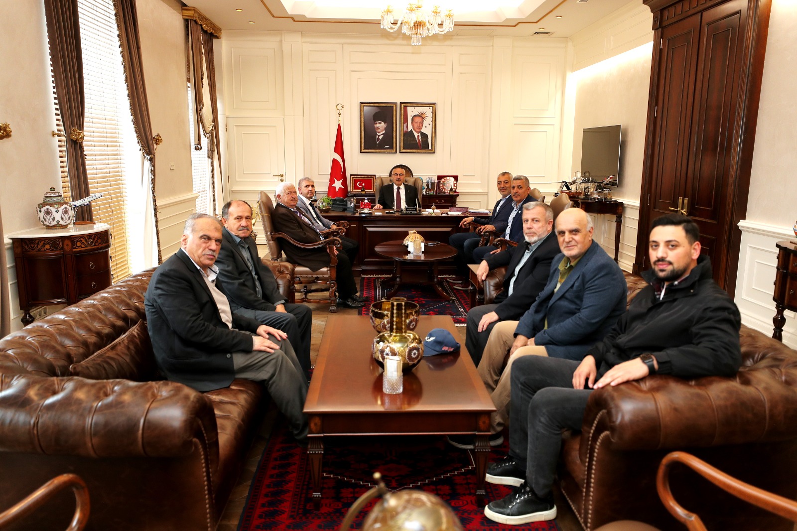 Konyalılar, hemşehrisi İzmir Valisini ziyaret ettiler