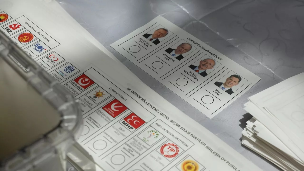 AK Parti, İstanbul'da seçmenlere ücretsiz ulaşım hizmeti sunacak