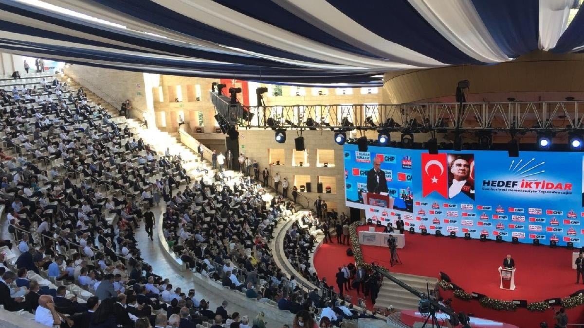 Gözler İmamoğlun'a çevrildi! CHP'de kongre kararı