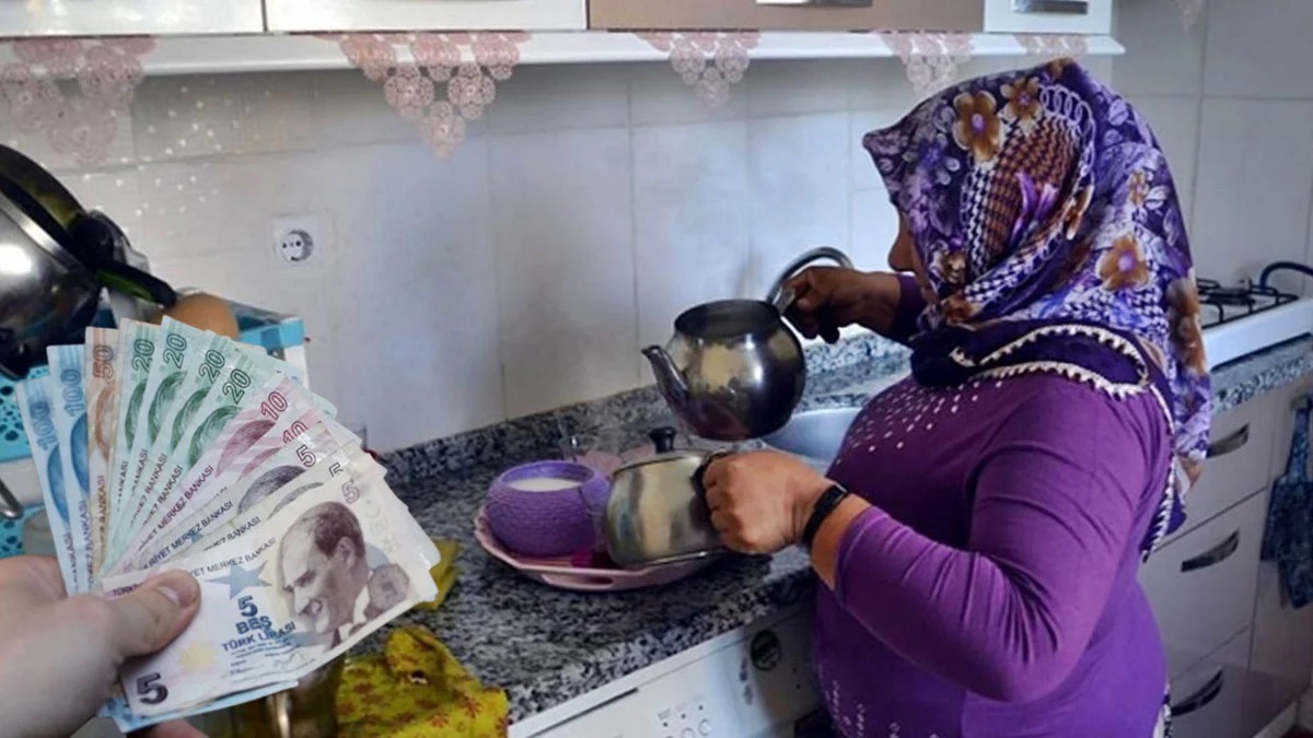 Ev Hanımlarına Emeklilik Yolu Açılıyor! TORBA YASA MECLİS'TE! Emekli Olmanız İçin Şartlar Neler?