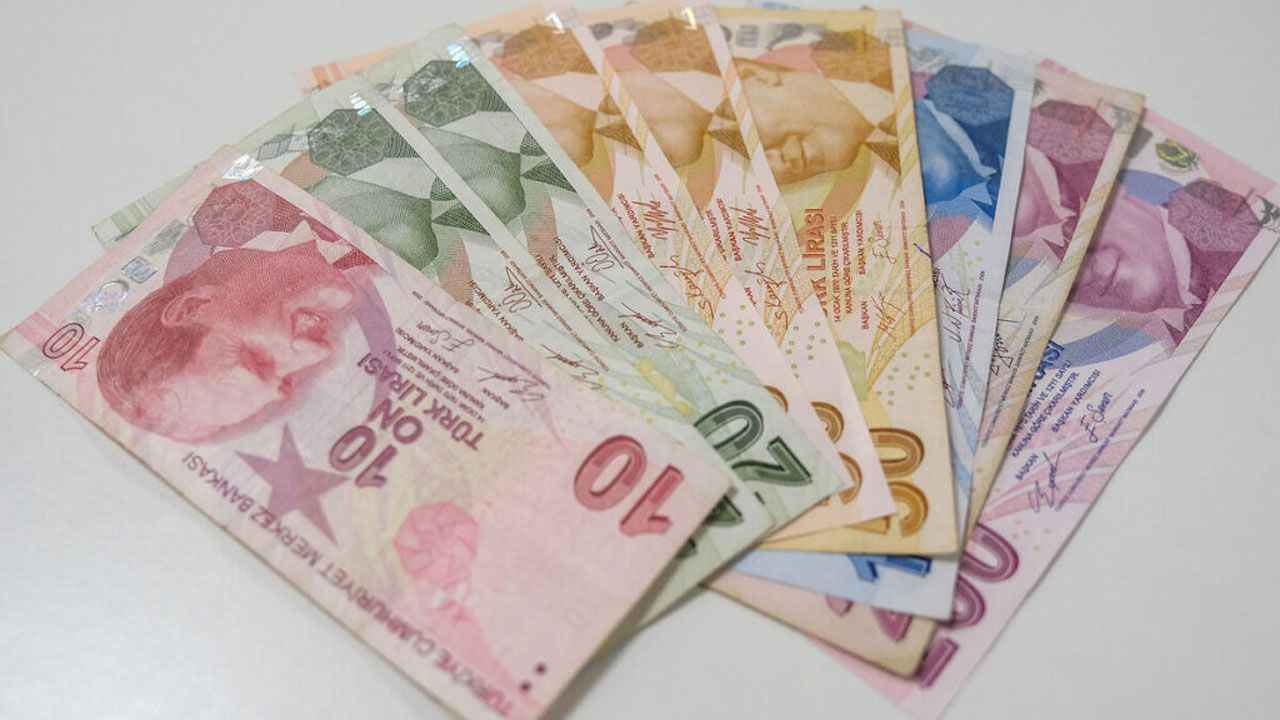 Halkbank Ziraat Bankası Vakıfbank Müşterileri! Ay Sonuna Kadar Başvuru Yapan Herkese 1.500 TL Para İadesi