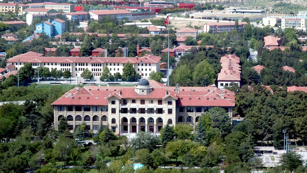 Sınav Sonuçları Açıkladı, Sıra Tercihlere Geldi! İşte Ankara'daki En İyi Üniversiteler Belirlendi