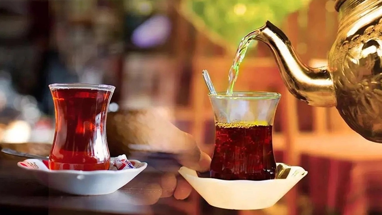 Çaya Zam Mı Geldi? Çaykur Fiyatları Ne Kadar Oldu? Filiz, Doğuş, Lipton, Ofçay Zamlı Çay Fiyatları Kaç TL?