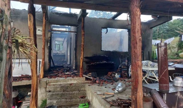 Karı kocayı evlerinde öldürüp evi yaktı! Sinop'ta vahşet
