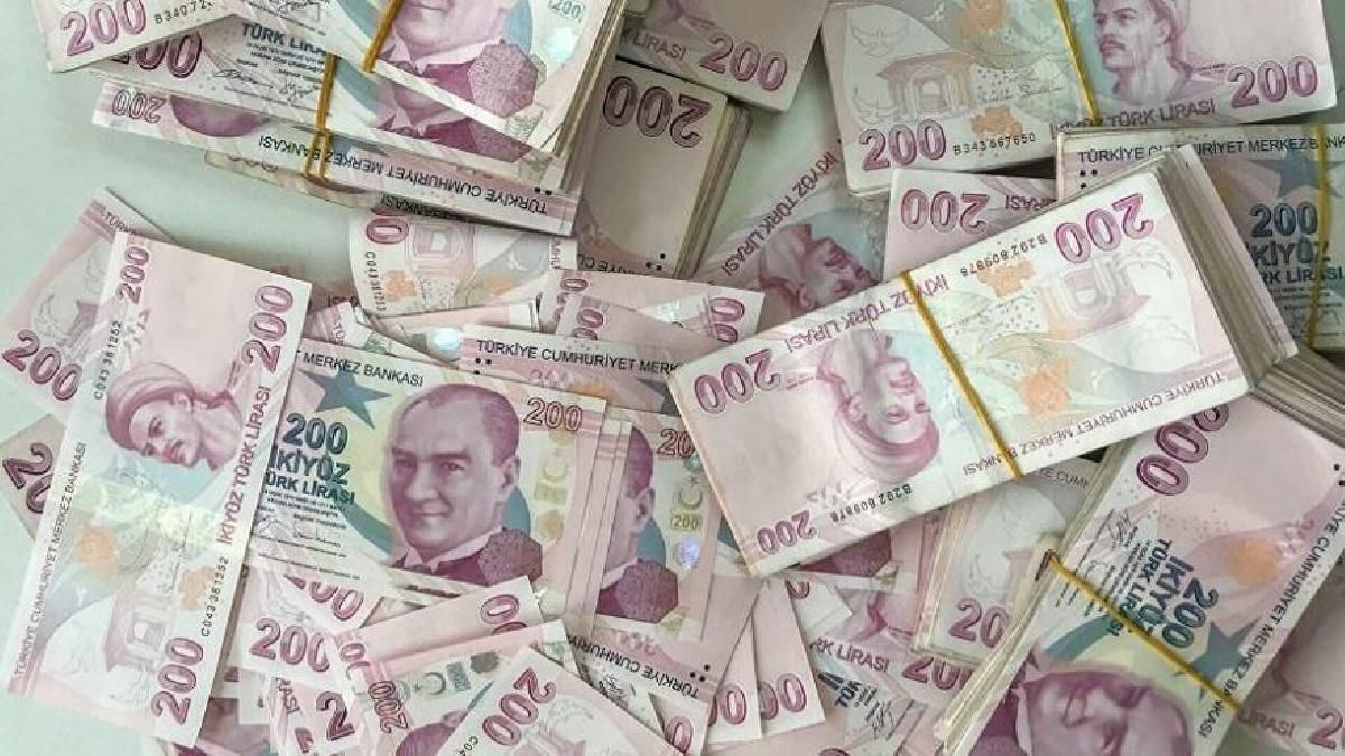 Aile Bakanlığı Müjdeyi Patlattı! Kimliğiyle Gelene 3200 TL Nakit Destek! Paranızı Çekebilirsiniz...