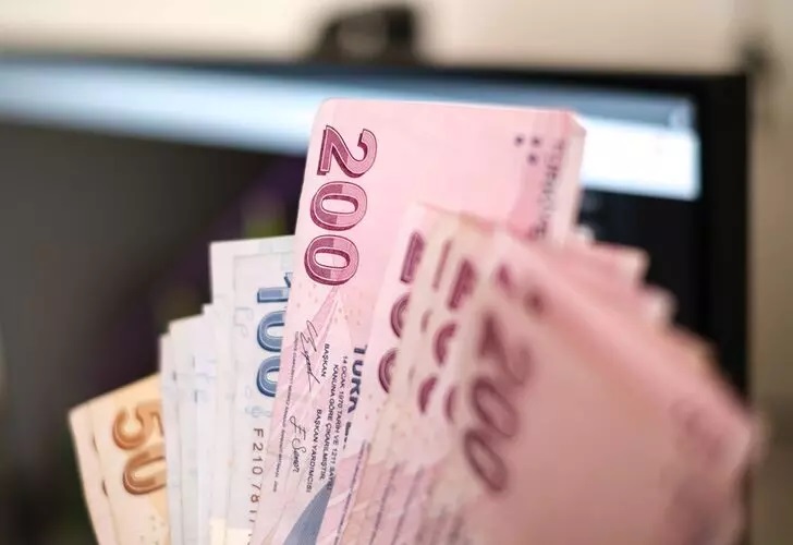 Denizbank'tan Günde 80 TL Taksitli Kredi İmkanı! Başvuranlar 40.000 TL'yi Cebine Atıyor