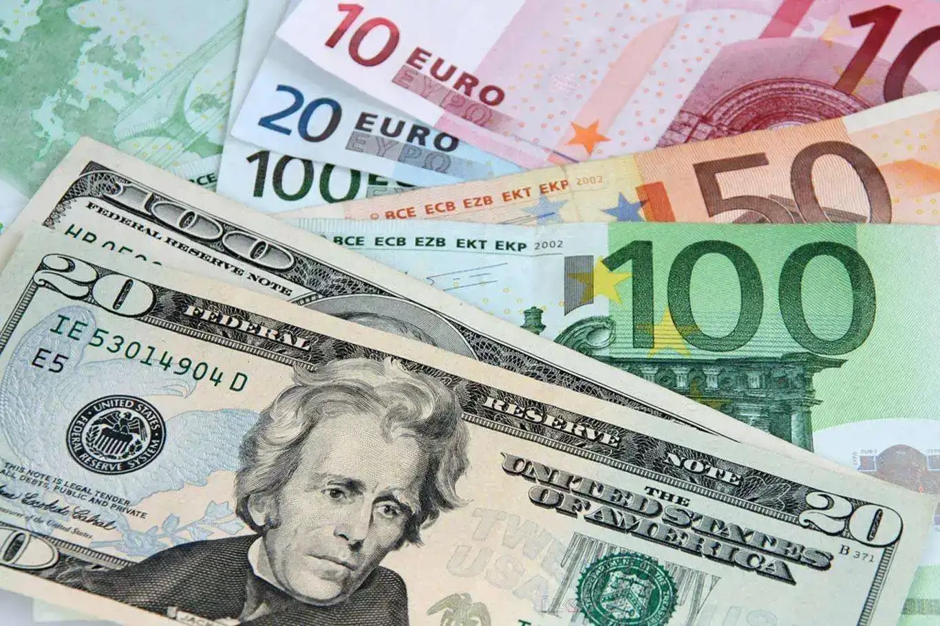 1 Ağustos 2023 Dolar ve Euro Ne Kadar? Güncel Döviz fiyatları