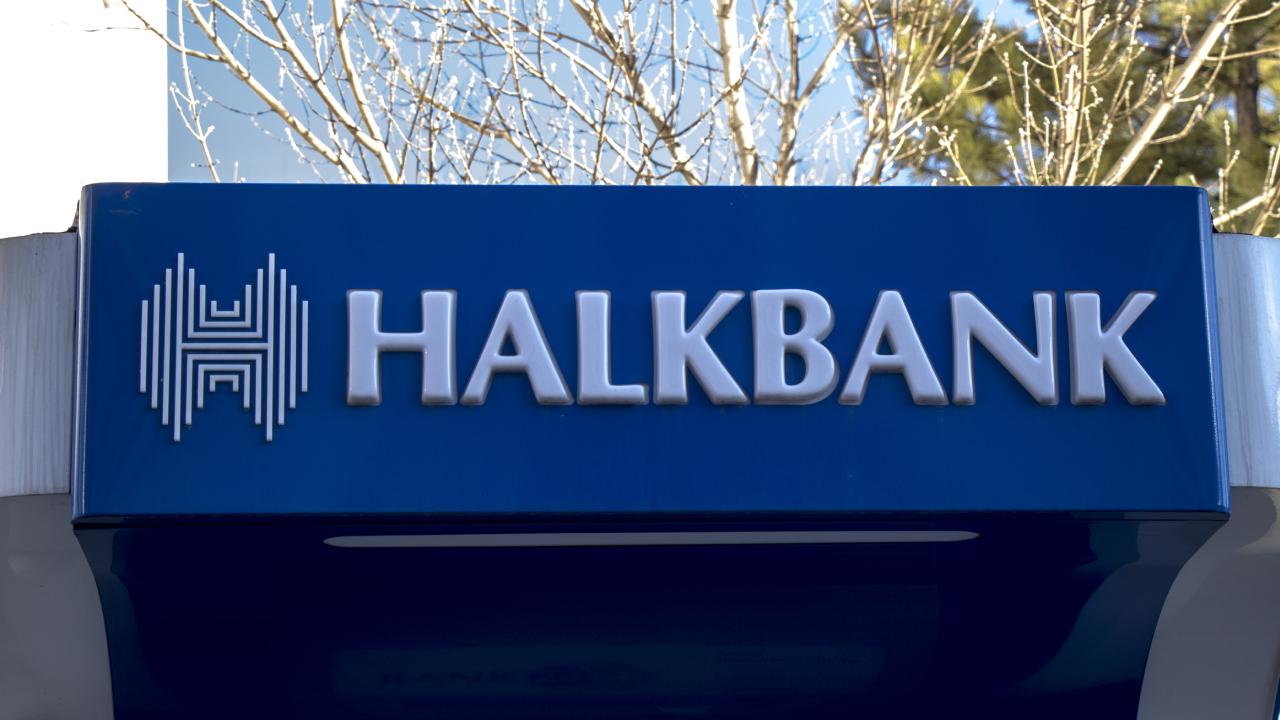 Halkbank Düşük Faiz Oranlarıyla Yüzleri Güldürdü! İhtiyaç Kredisinde En Düşük Faiz Oranı