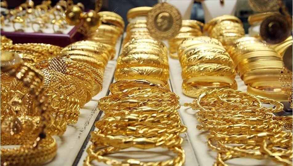 Altın Piyasası, Ons Altın ve Döviz Kurlarıyla Dalgalanıyor: 4 Eylül 2023 Canlı Altın Fiyatları