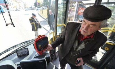 65 yaş üzerinden sonra o kişiler de otobüslere ücretsiz binecek