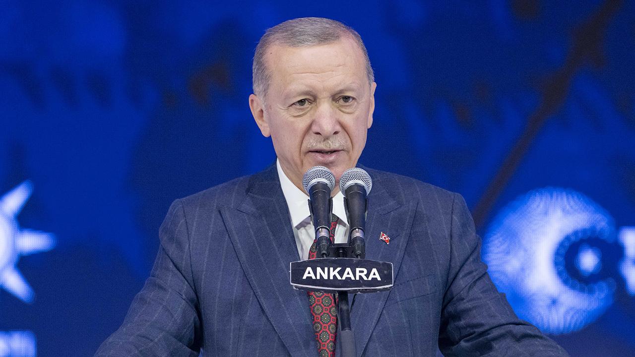 Cumhurbaşkanı Erdoğan Müjdeyi Verdi! Emeklilere 2 Maaş İkramiye Verilecek