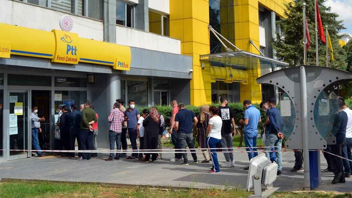 PTT Şubesine Gelene Ödeme! PTT Eskiden Yaptığı Gibi Yeniden Para Dağıtmaya Başladı! Tek Şartı Türkiye Vatandaşı Olmak