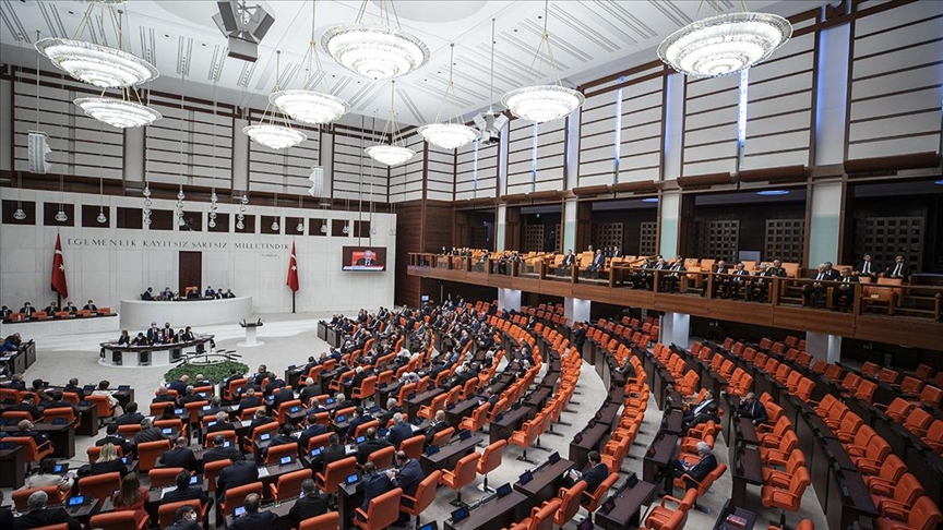 AK Parti'nin Yeni Teklifi Meclis'te! 5.000 TL Cumhuriyet Bayramı İkramiye Müjdesi