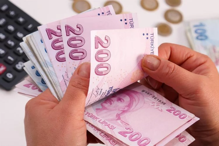 Emeklilere Kasım Sürprizi! O Bankanın Emekliye Promosyon Teklifi 15.000 TL'ye Yükseldi! Maaşını Taşıyana