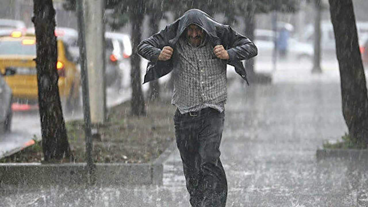 Meteoroloji Genel Müdürlüğü Uyarıyor: Şemsiye Almadan Dışarı Çıkmayın! Çok Şiddetli ve Etkili Olacak
