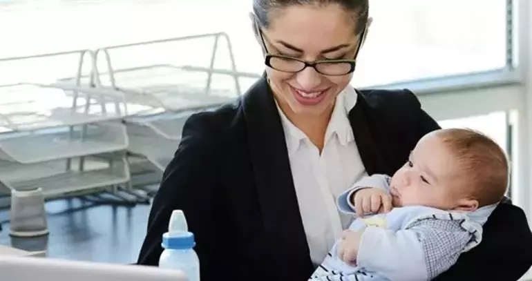 Bakanlık, Kamuda Çalışan Annelerin Yarı Zamanlı Çalışma Hakkını ONAYLADI