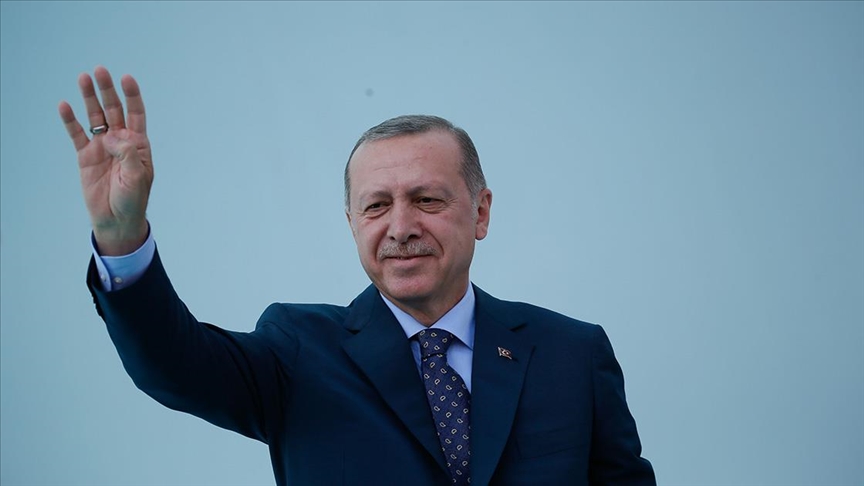 Cumhurbaşkanı Erdoğan'dan EMEKLİYE DEVASA DESTEK! Pazartesi Günü Hesaplara 17.000 TL Yatacak