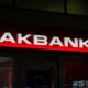 Akbank'tan Emeklilere REKOR Promosyon Teklifi! 3 Yıl Kalma Sözü Verene 25.000 TL Promosyon Ödemesi