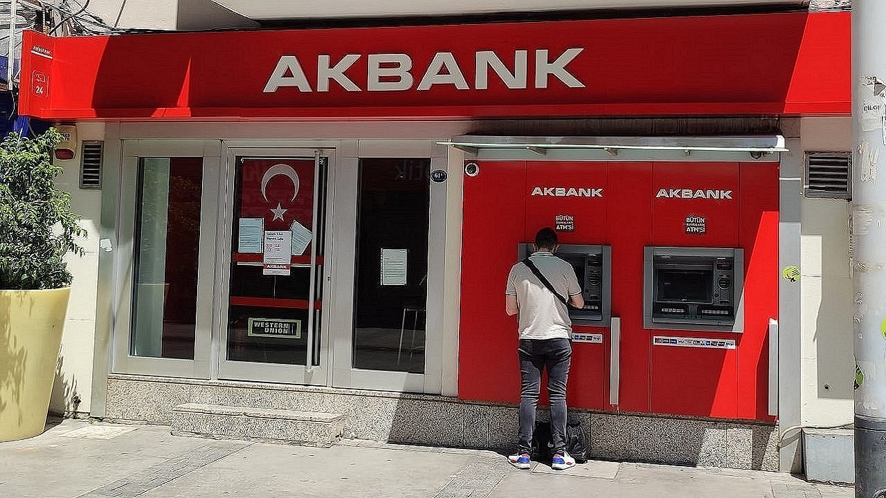 Akbank'tan Emeklilere 12.000 TL PROMOSYON ÖDEMESİ! Aralık Sonuna Kadar Paranızı Mutlaka Alın