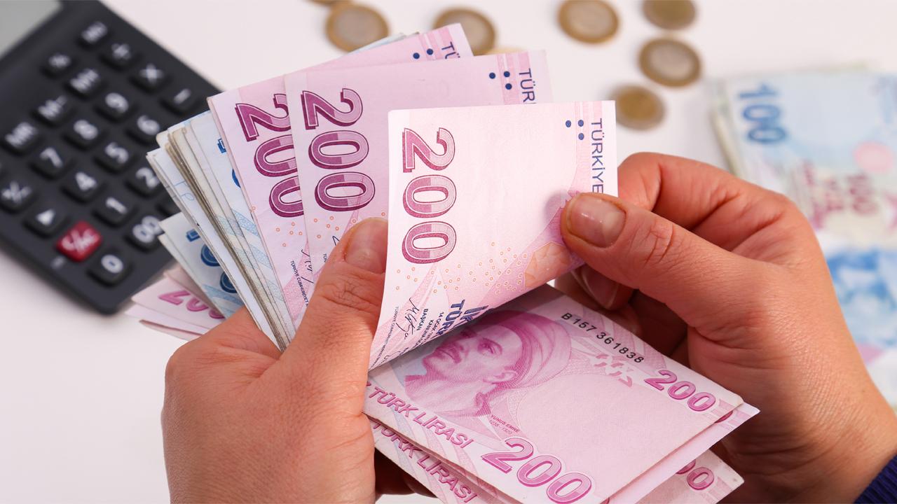 Halkbank'tan Emekliye Maaşının 20 Katı Kadar Nakit Para! Aralık Ayı Boyunca Tüm Emekliler Başvurabilir
