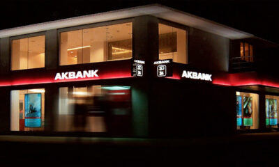 Akbank, Bugün Bankamatik Kartı Sahiplerine 30.000 TL Yatırıyor