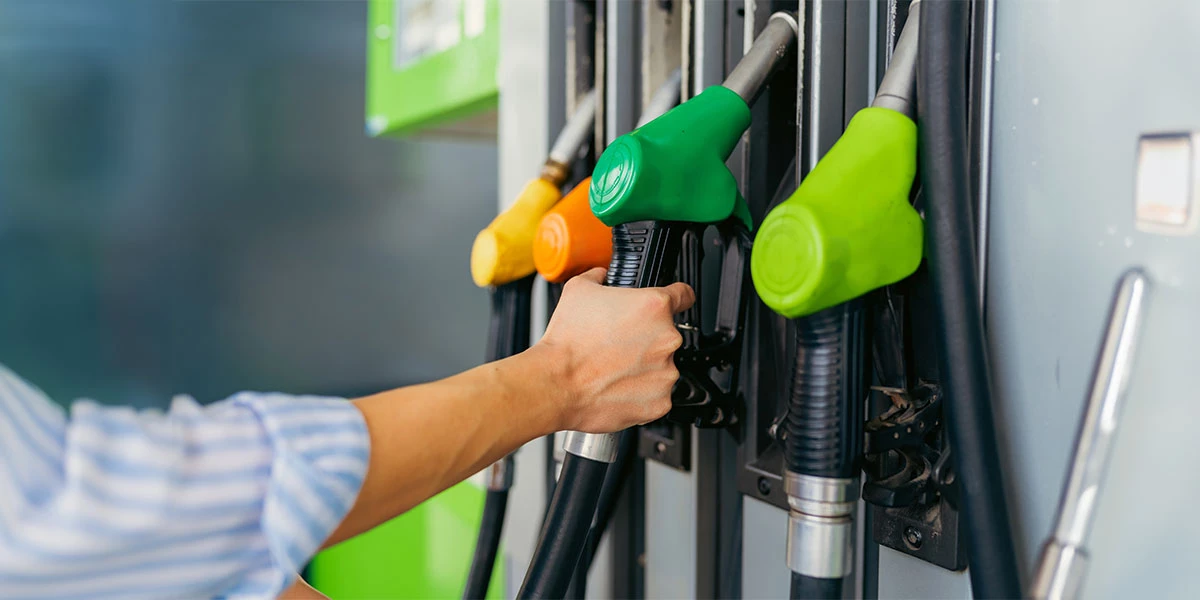 Otomobil Sahiplerine Kötü Haber! Akaryakıta Yüzde 25 Zam Geliyor: Benzin, Motorin, LPG