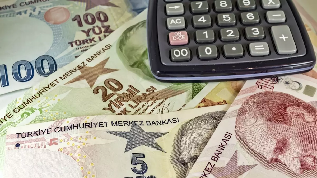 Yarın Sabah Emekliler ATM'ye Koşacak: 12 Bin 500 TL Ek Ödeme Sabah 10.30'da Yatacak