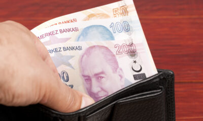 Emeklilere 10.000 TL Müjdesi: Ziraat Bankası ve Vakıfbank'tan Nakit Destek Fırsatı