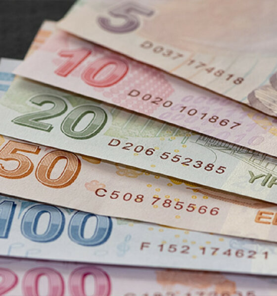 Emeklilere Büyük Müjde: Ziraat Bankası ve Vakıfbank’tan 10.000 TL Ek Ödeme Alın