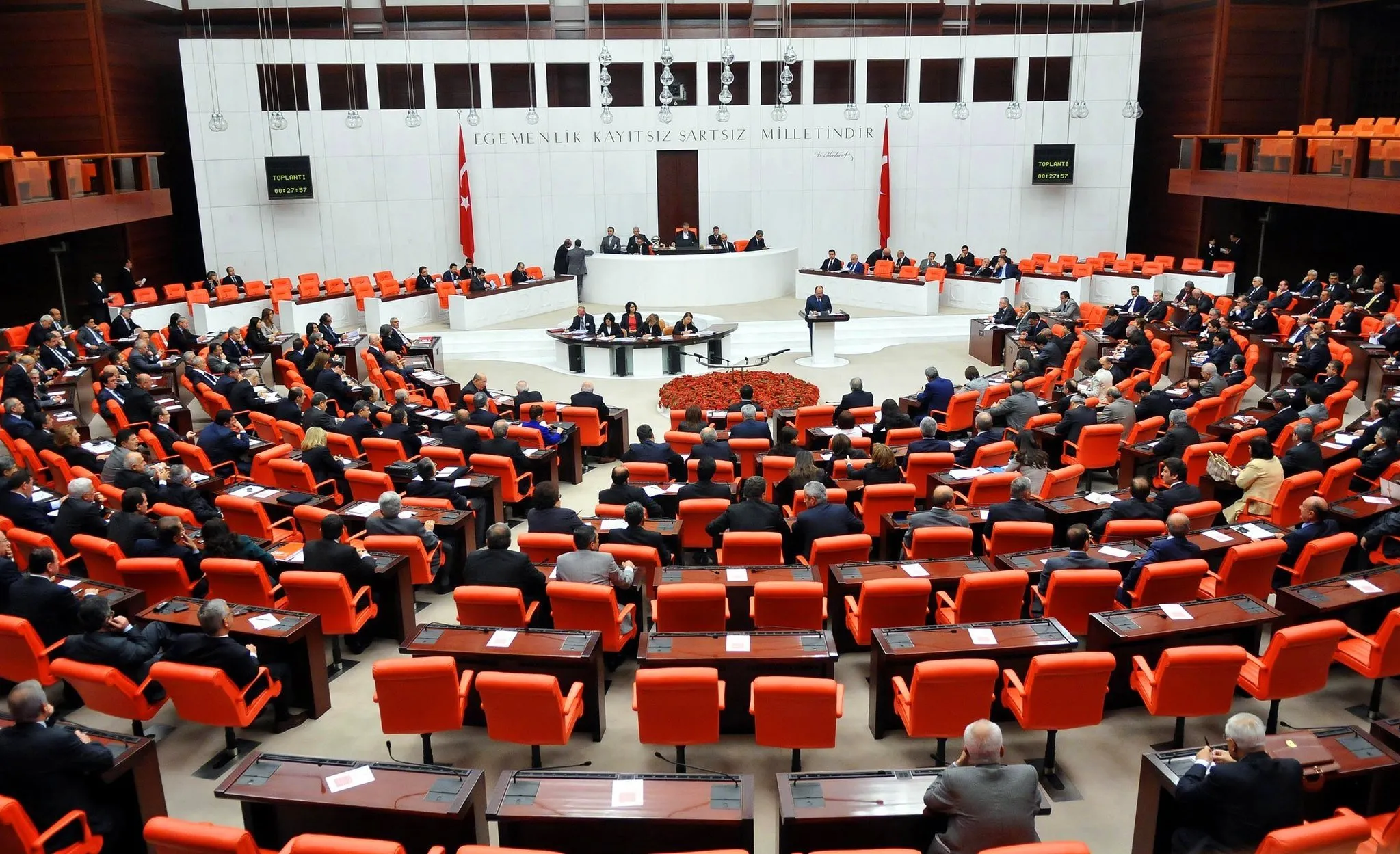 Yeni EYT Geliyor! Bayramdan Hemen Sonra TBMM’de Yoğun Mesai Başlayacak