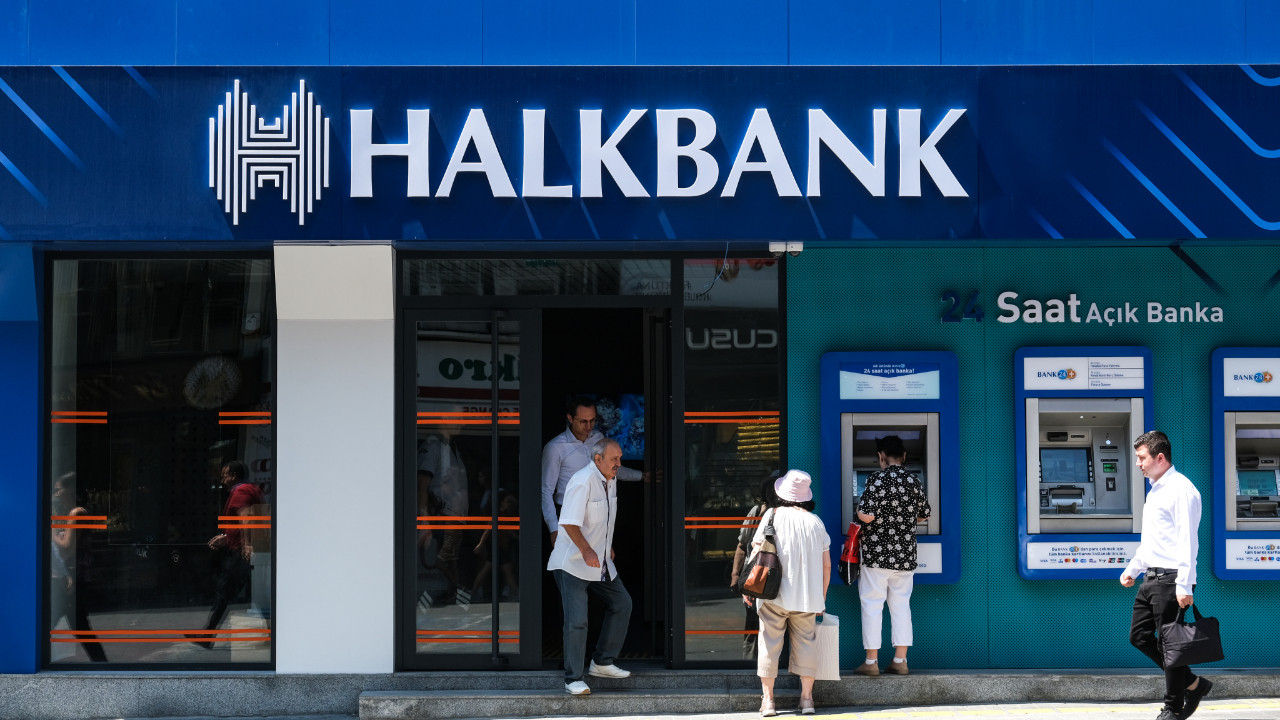 Halkbank'tan Pazartesi Bombası! Paraya İhtiyacı Olan Şubeye Gitsin! 30.000 TL Veriliyor