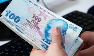 Ağustos bitmeden hemen önce emekliye saat 12.32 sularında bankalar ilave ödeme listesini çıkardı