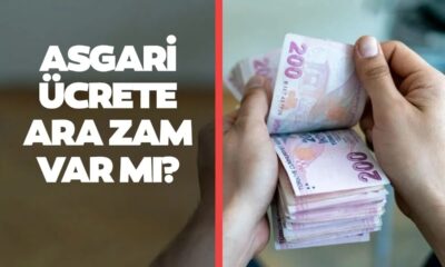 Asgari Ücret Zammı: Güncel Durum ve Beklentiler Asgari ücret alım gücü gün geçtikçe azalıyor ve milyonlarca çalışan, asgari ücrete yeni bir zam gelip gelmeyeceğini merak ediyor. Çalışma ve Sosyal Güvenlik Bakanı Vedat Işıkhan'ın geçtiğimiz haftalarda yaptığı açıklamada, asgari ücrete ara zam yapılmayacağı belirtildi. Açıklamanın ardından açlık ve yoksulluk sınırları 19 bin lirayı aşarak, mevcut asgari ücretin üzerine çıktı. Asgari Ücrete Ara Zam Yapılacak mı? Çalışma ve Sosyal Güvenlik Bakanı Vedat Işıkhan, asgari ücretle ilgili önemli açıklamalarda bulundu. AKP Grup toplantısı öncesi gazetecilerin sorularını yanıtlayan Işıkhan, asgari ücrete ara zam yapılmayacağını ifade etti. "Yeni asgari ücret için Aralık ayında bir araya geleceğiz" diyen Işıkhan, hükümetin enflasyonla mücadeleyi önceliklendirdiğini vurguladı. AKP Genel Başkan Yardımcısı Hamza Dağ da, "Temmuz ayında asgari ücretle ilgili bir süreç olmayacak. Enflasyonu düşürmemiz esas mücadelemiz olmalı," şeklinde açıklama yaparak, hükümetin önceliğinin enflasyonla mücadele olduğunu belirtti. Geçmişte Yapılan Ara Zamlar Enflasyonun hızla yükselmesi nedeniyle, 2022 ve 2023 yıllarında asgari ücrete Temmuz aylarında ara zam yapılmıştı. 2022 Ocak: Asgari ücret 4.253 TL olarak belirlenmişti. Temmuz ayında yapılan %29,3'lük ara zam ile 5.500 TL'ye çıkarıldı. 2023 Ocak: Asgari ücret %54,5 artışla 8.506 TL oldu. Temmuz ayında ise %34 oranında ara zam yapılarak 11.402 TL'ye yükseltildi. 2024 Ocak: Asgari ücret %49 artışla 17.002 TL'ye çıktı. Asgari Ücret ve Açlık Sınırı TÜRK-İŞ Konfederasyonu'nun 2024 Temmuz ayı araştırmasına göre, Ankara’da yaşayan dört kişilik bir ailenin sağlıklı, dengeli ve yeterli beslenebilmesi için yapması gereken aylık gıda harcaması (açlık sınırı) 19.234,43 TL’ye yükseldi. Gıda, giyim, konut, ulaşım, eğitim ve sağlık gibi zorunlu ihtiyaçlar için yapılan toplam aylık harcama ise (yoksulluk sınırı) 62.652,87 TL oldu. Bekar bir çalışanın yaşama maliyeti ise aylık 24.901,78 TL’ye çıktı. Asgari Ücret Zammı Yapılmazsa Temmuz ayında ara zam yapılmazsa, 17.002 TL olan asgari ücretin alım gücü 13.552 TL’ye gerileyecek. Merkez Bankası’nın piyasa katılımcıları anketine göre, tüketici enflasyonunun Mayıs ayında %3.04, Haziran ayında ise %2.56 düzeyinde gerçekleşmesi bekleniyor. Ocak-Nisan aylarını kapsayan ilk 4 ayda tüketici enflasyonu %18.72 olarak gerçekleşti. Tahminlerin gerçekleşmesi halinde, 6 ay sonunda tüketici enflasyonu %25.46’ya ulaşacak. Asgari ücret zammı yapılmazsa, çalışanların alım gücü ciddi şekilde düşecek ve yaşam maliyetleri karşılamakta zorlanacaklar. Hükümetin yıl sonunda asgari ücrete yapacağı zam, çalışanların geçim şartlarını iyileştirmesi açısından büyük önem taşıyor.