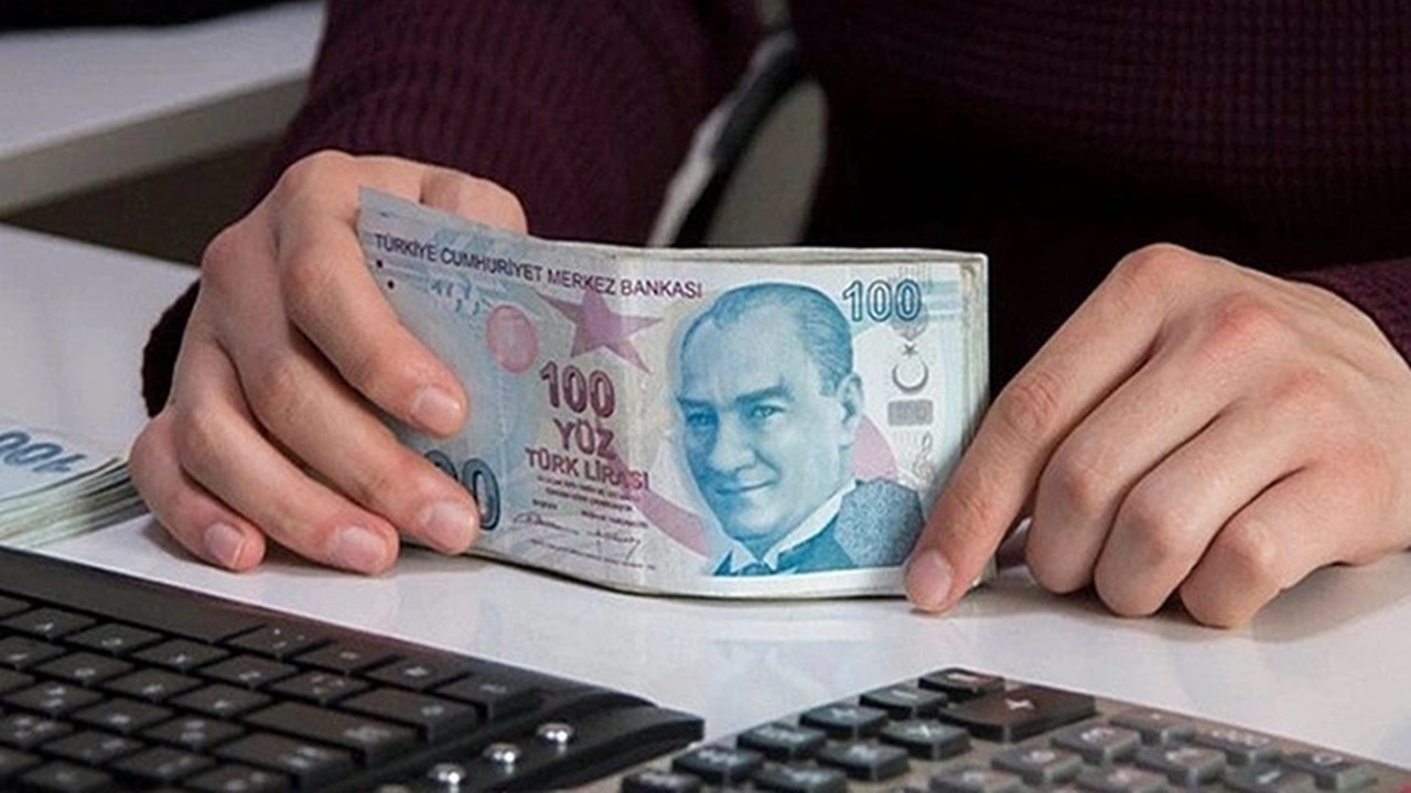 Emekli maaşı, Banka promosyonları, Emeklilere özel avantajlar, Nakit promosyon, Düşük faizli kredi, ING promosyon, İş Bankası promosyon, Yapı Kredi promosyon, Garanti BBVA promosyon, Denizbank promosyon, Emekli maaşı taşıma, Ücretsiz EFT/havale, Yüksek faiz oranı, Günlük faiz imkanı, Emeklilik dönemi fırsatları, Banka seçimi emekliler, Ek gelir kaynağı, Emeklilere müjde, Finansal güvenlik emekliler, Müşteri sadakati,