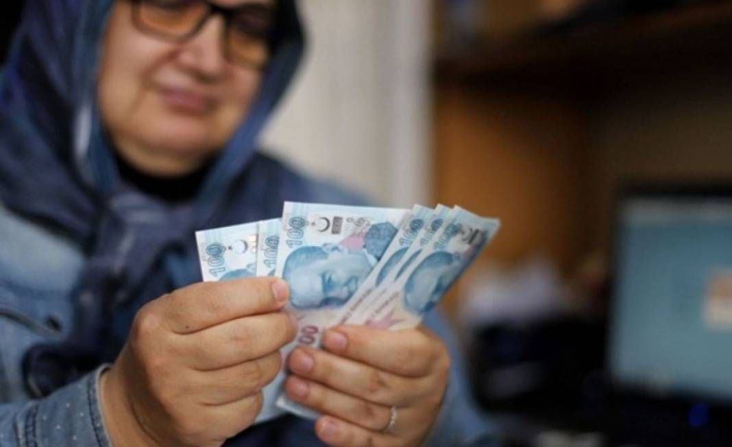 En düşük emekli maaşı 14 bin 180 TL, en düşük memur maaşı 45 bin 855 TL olacak!