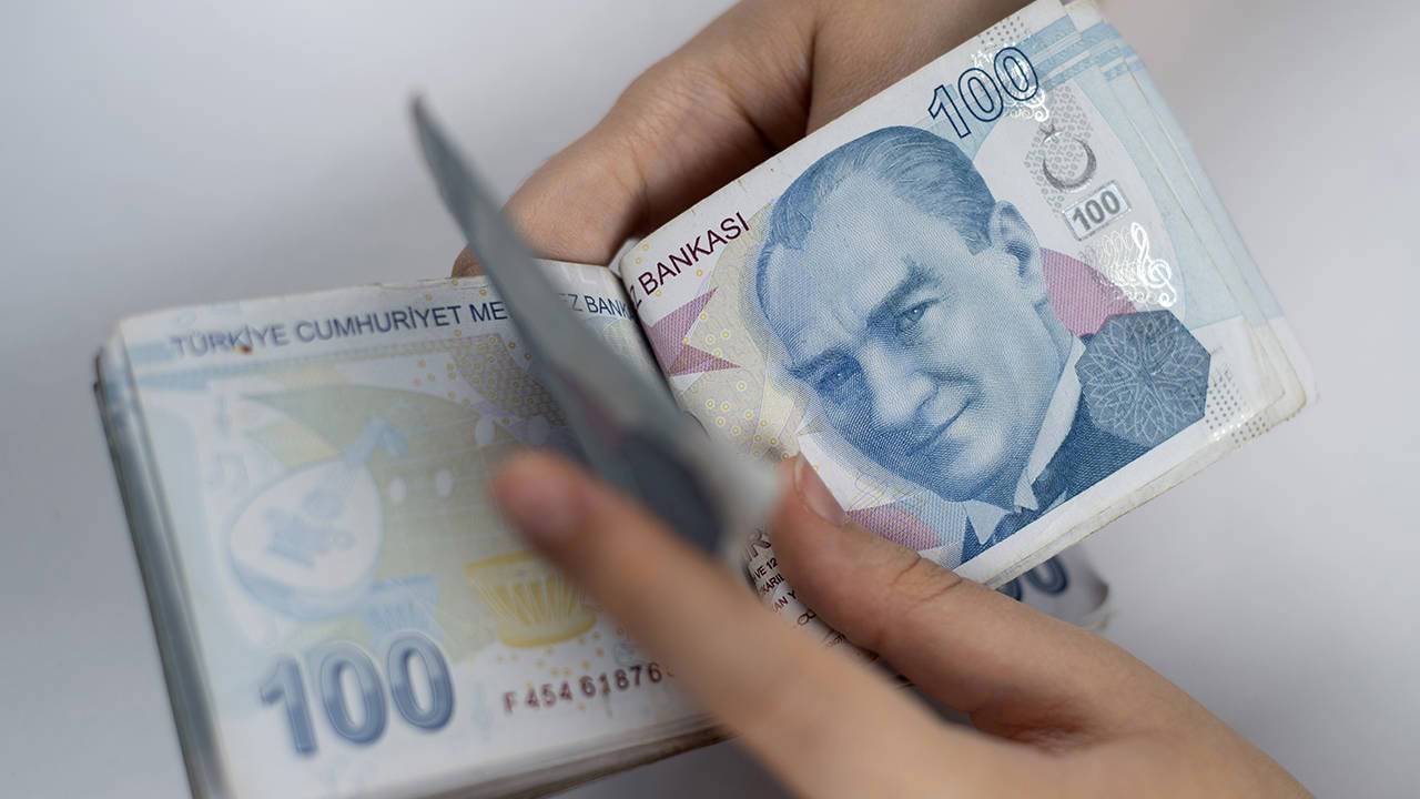 MEV BURS BAŞVURUSU 2024: Milli Eğitim Vakfı (MEV) bursu başvuru şartları neler? MEV burs tutarı...