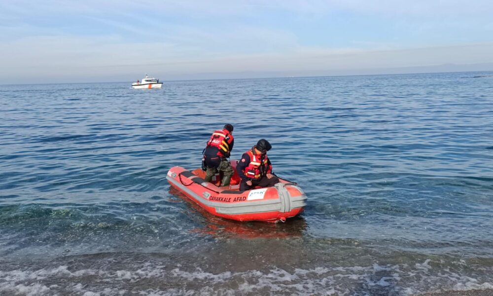 İstanbul'da denizde kaybolan 2 kardeşi, Çanakkale Boğazı'nda arama  çalışmaları 4'üncü gün